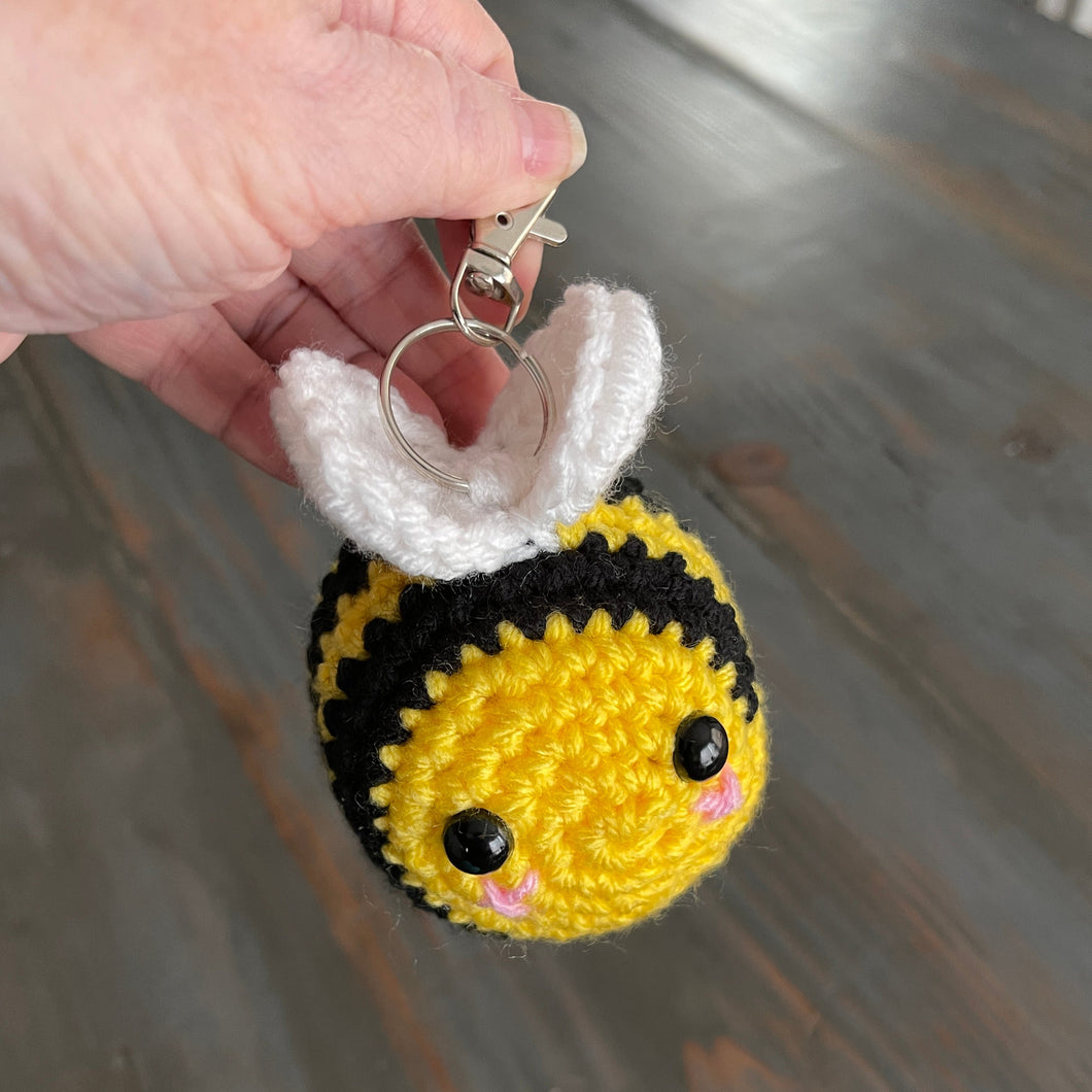 Little Bee Keychain, Bee Keychain, Crocheted Bumble Bee Keychain , Crocheted Bee Keychain, Bumble Bee Keychain, Bee Keychain, Stocking Stuffers, Teacher Gift