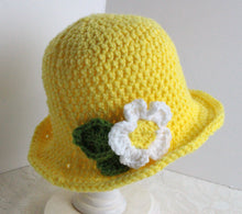 Load image into Gallery viewer, Crochet Cloche Hat

